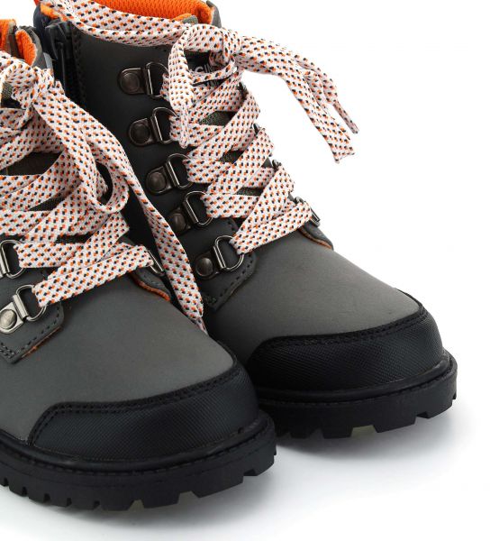 FAUX LEATHER BOOTS AND LACES