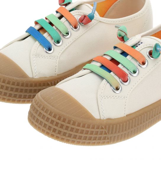 SNEAKERS WITH MULTICOLOR LACES