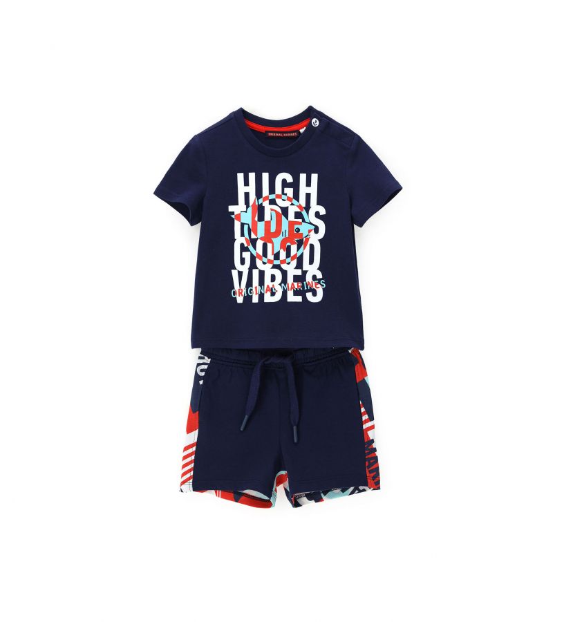 Newborn - Outfits: T-shirt and shorts